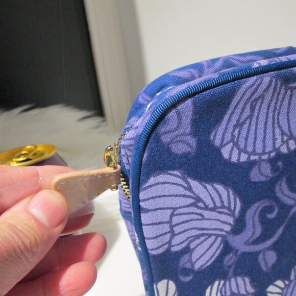AERIN LAUDER Recycled material Blue Floral Make up square bag zippered NEW - Picture 3 of 5